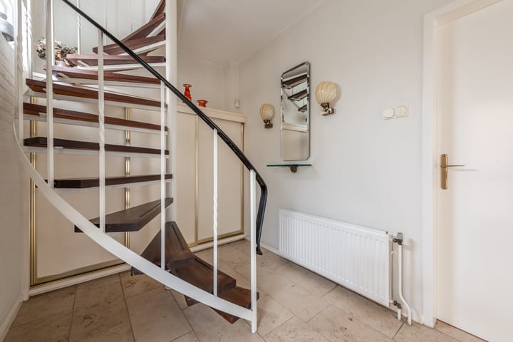 Foto 23 van Van Oldenbarneveltstraat 3