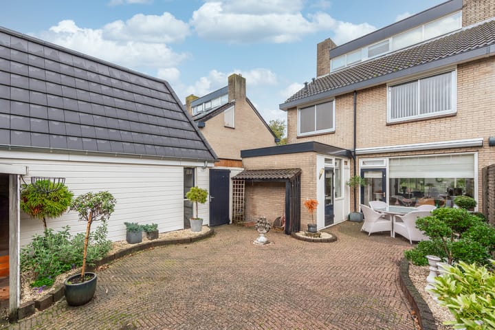 Foto 43 van Van Oldenbarneveltstraat 3