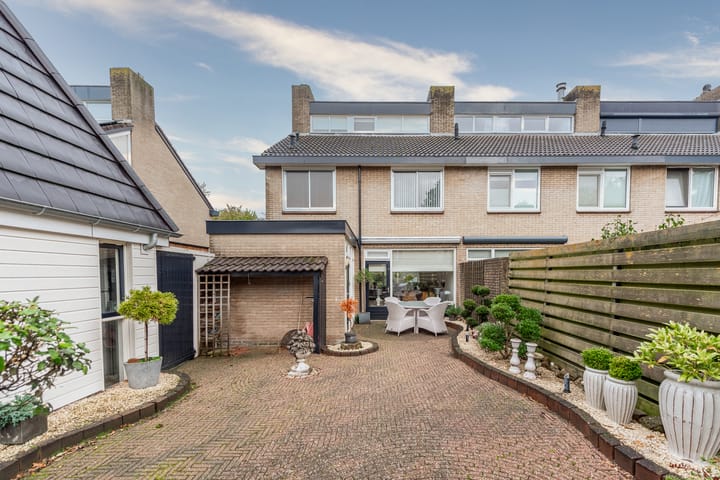 Foto 44 van Van Oldenbarneveltstraat 3