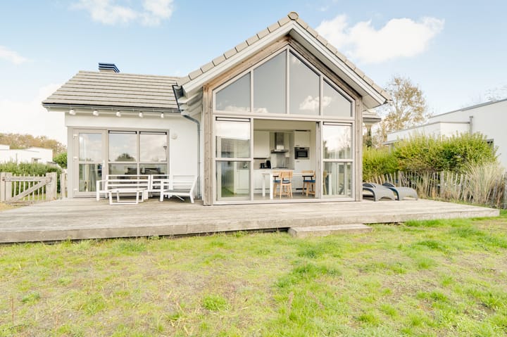 Photo 2 of Helmduyn 54-7