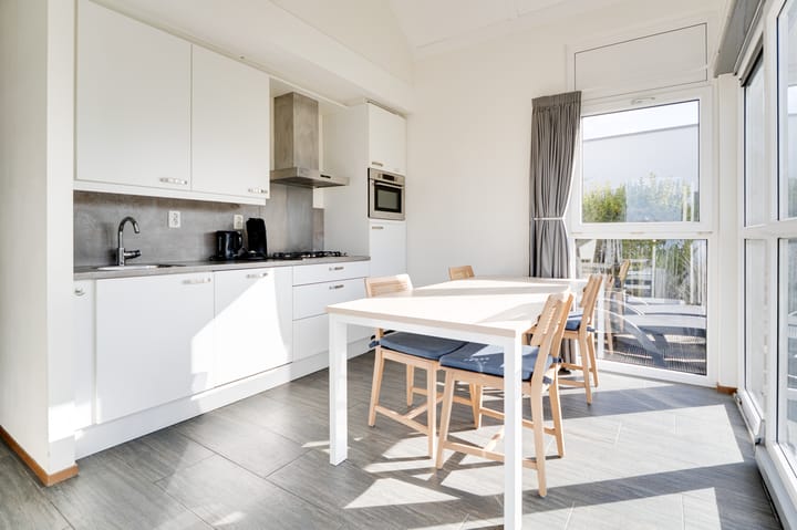 Photo 9 of Helmduyn 54-7