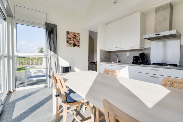 Photo 10 of Helmduyn 54-7