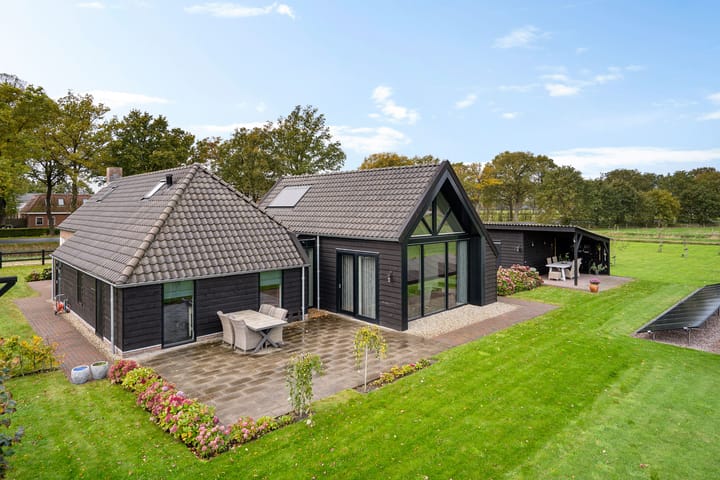 Photo 2 of Koningin Wilhelminalaan 15