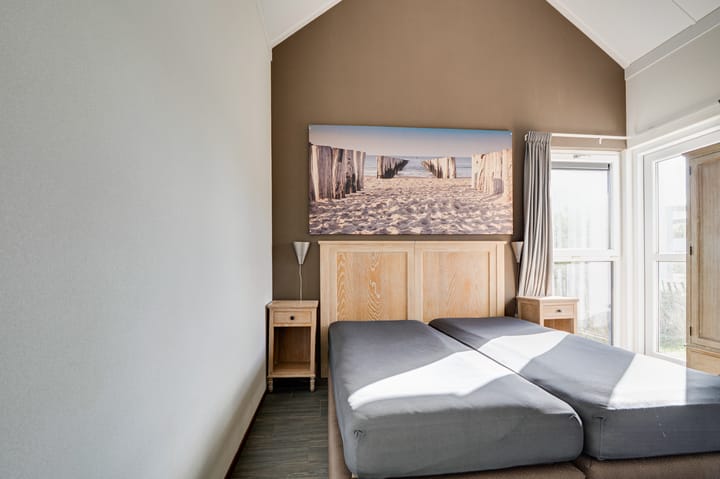 Photo 17 of Helmduyn 54-7