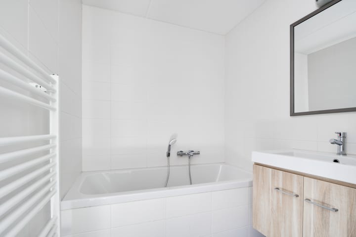 Photo 19 of Helmduyn 54-7