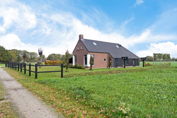 Photo 64 of Koningin Wilhelminalaan 15