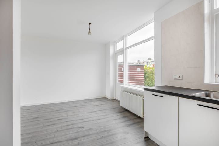 Photo 15 of Jan van Galenstraat 2