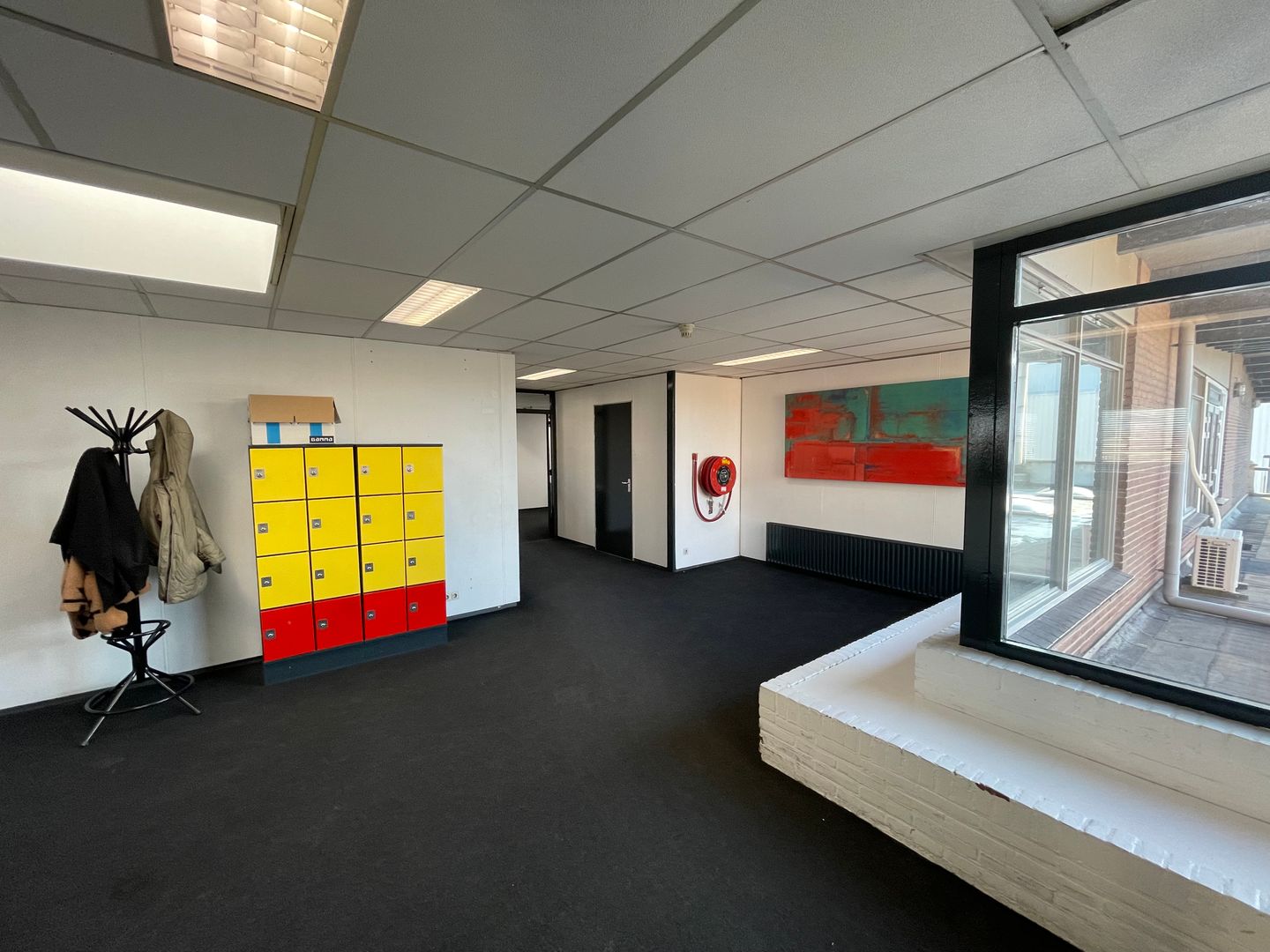 View photo 5 of Koningin Wilhelminahaven ZZ 19