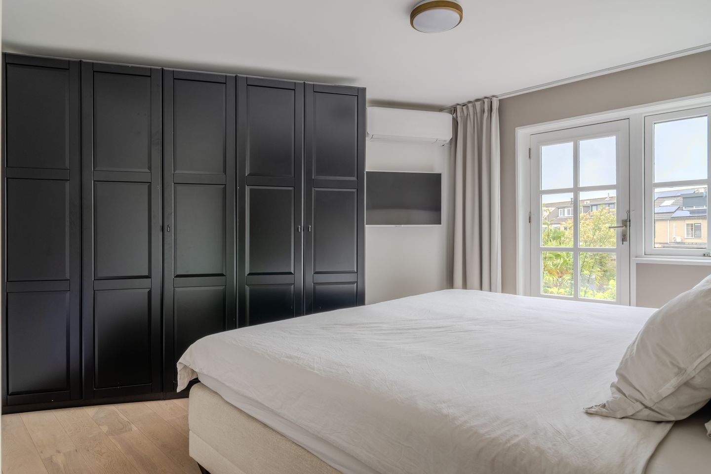 Photo 19 of Luitje Broekemastraat 8