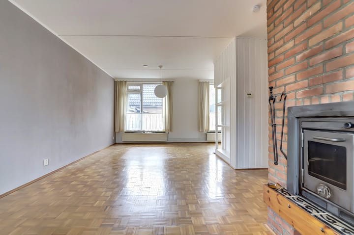 Photo 8 of Julianaplein 5