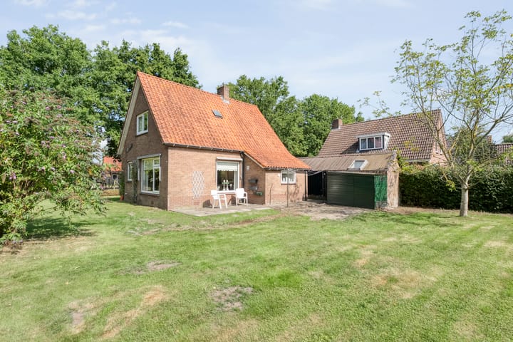 Photo 3 of Meester Hoekstrastraat 2