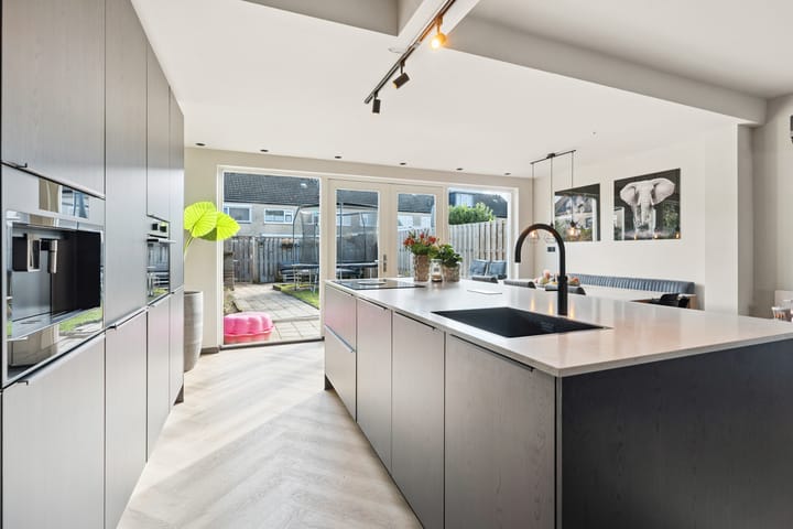 Foto 4 van Van Beethovenstraat 14