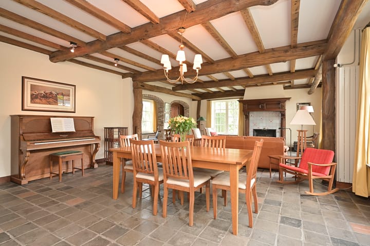 Foto 12 van Van Zuylen van Nijeveltstraat 245