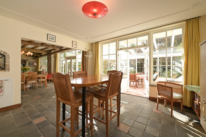 Foto 16 van Van Zuylen van Nijeveltstraat 245