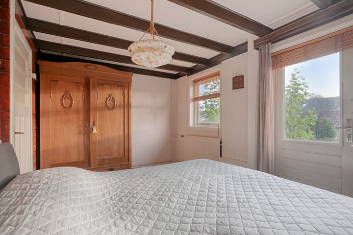 Photo 17 of Julianastraat 38