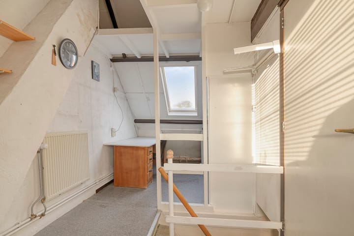 Photo 22 of Julianastraat 38