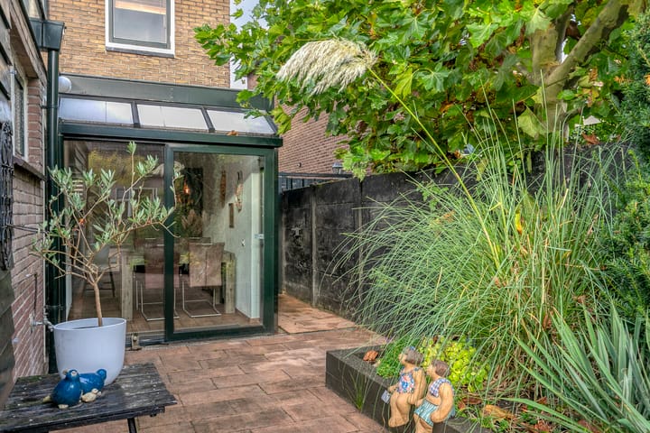 Photo 26 of Julianastraat 38