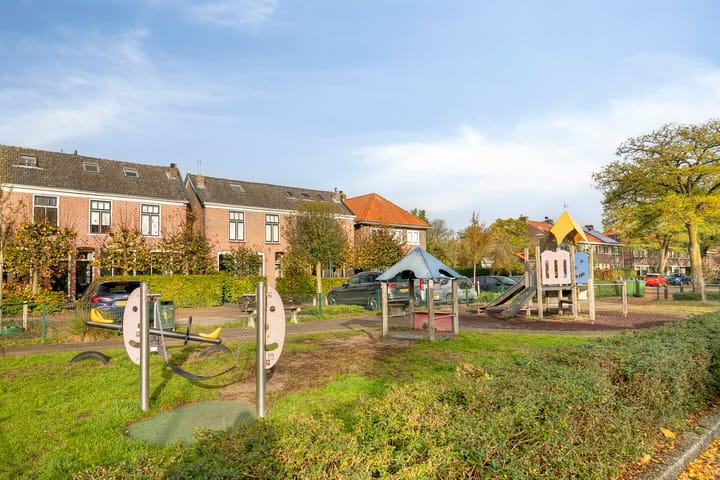 Photo 34 of Julianastraat 38