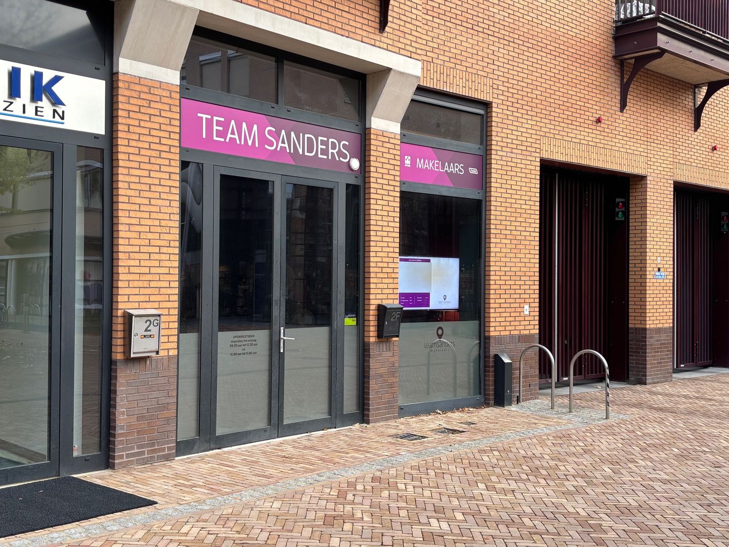 View photo 2 of Willem-Alexanderstraat 2-f