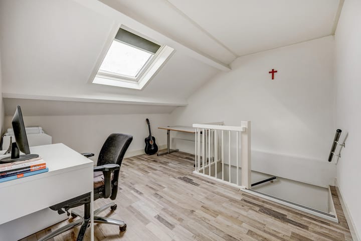 Photo 21 of Clematisstraat 25