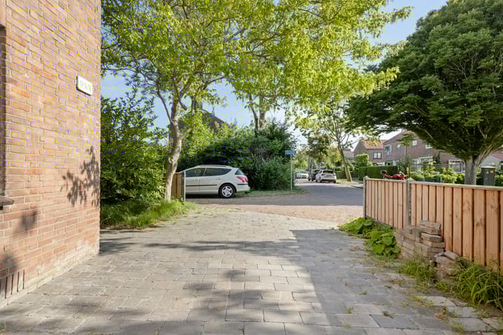 Foto 4 van J M vd Lugt Melsertln 11