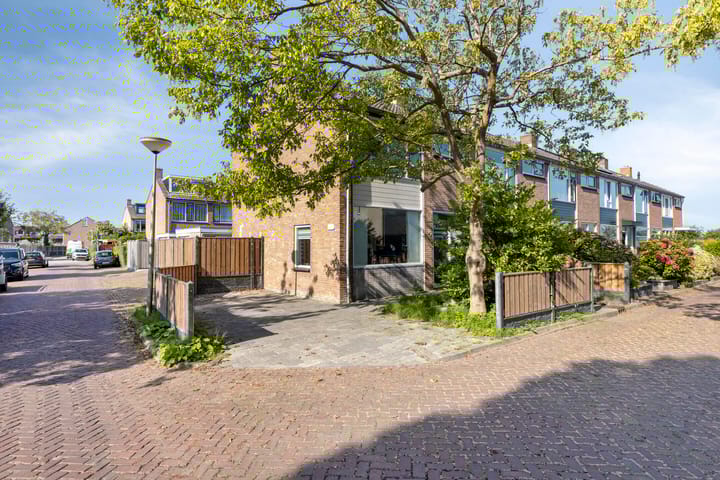 Photo 5 of J M vd Lugt Melsertln 11