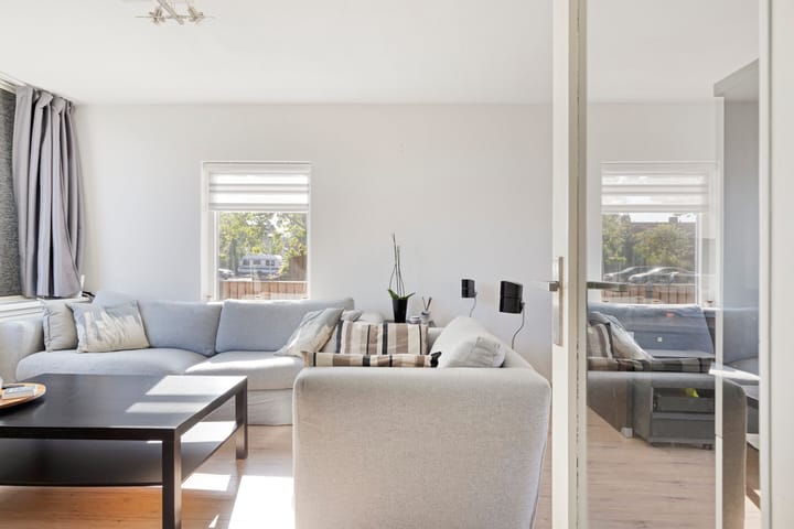 Photo 8 of J M vd Lugt Melsertln 11