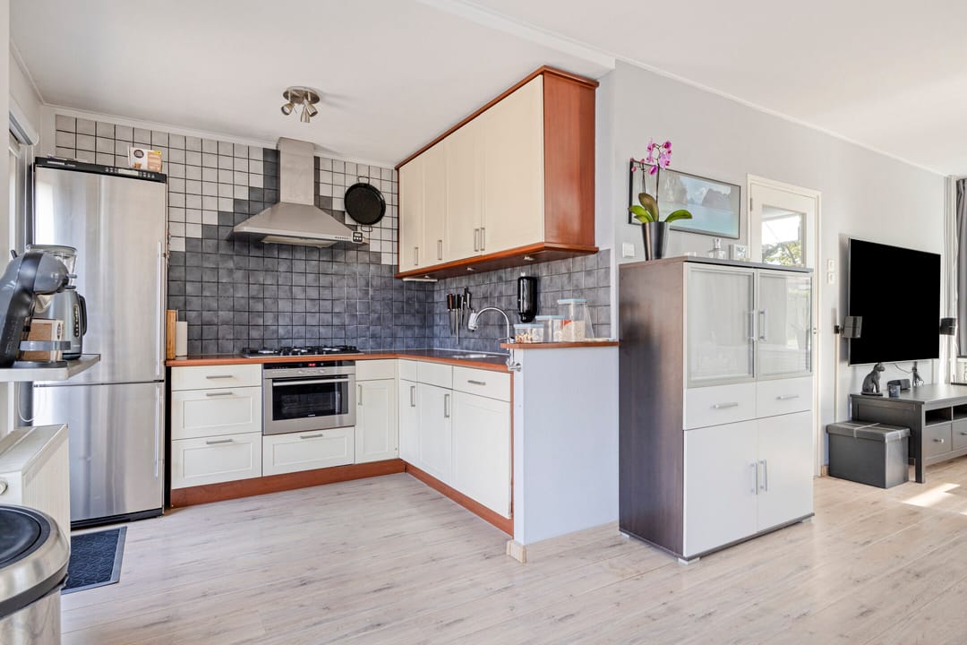 Foto 13 van J M vd Lugt Melsertln 11