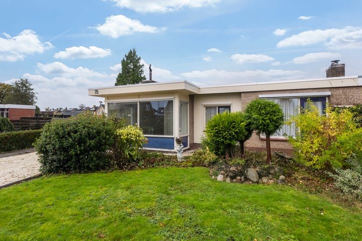 Photo 2 of Van Panhuyslaan 75