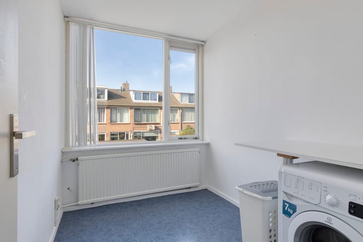 Photo 18 of J M vd Lugt Melsertln 11