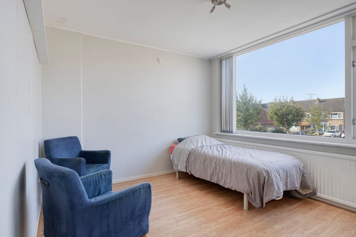 Photo 19 of J M vd Lugt Melsertln 11