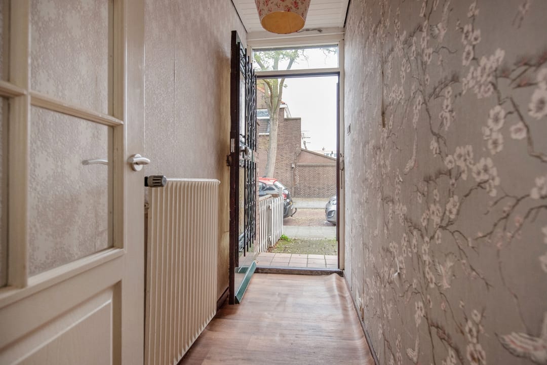 Photo 8 of Loenensestraat 50