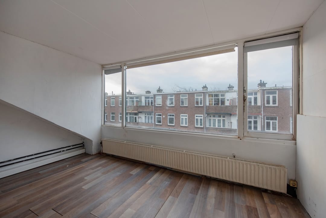 Photo 32 of Loenensestraat 50