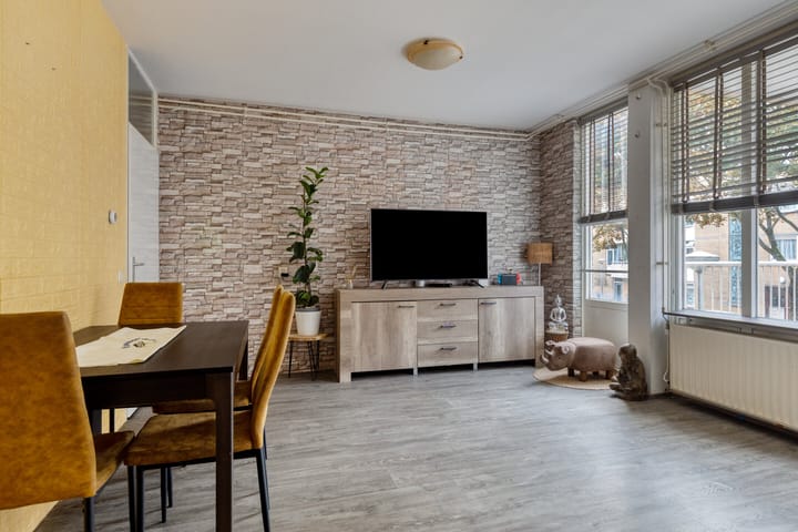 Photo 6 of Willeskopstraat 63