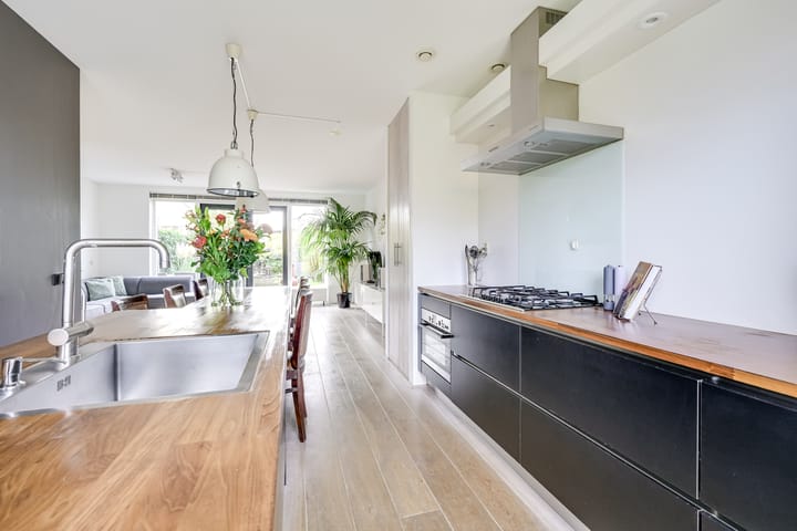 Photo 10 of Sodawater 49