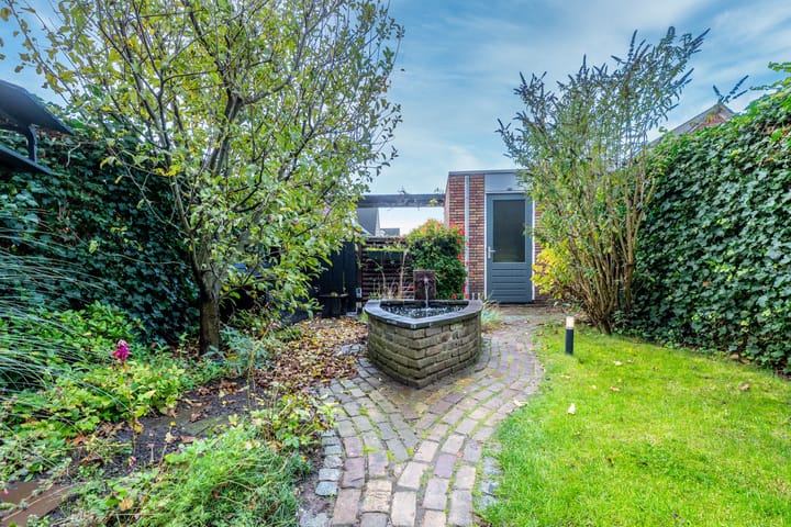 Photo 14 of Sodawater 49