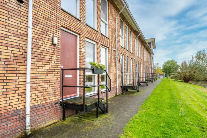 Photo 40 of Sodawater 49