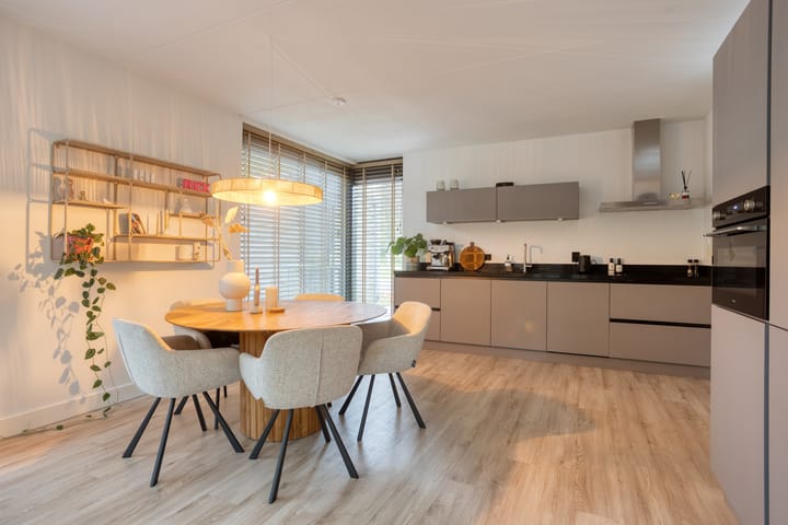 Photo 11 of Amersfoortsestraat 126-B6