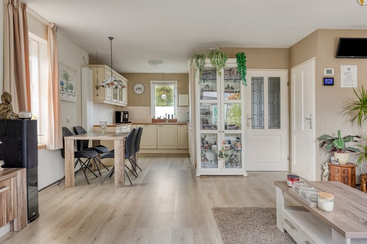 Foto 5 van Rosweide 18