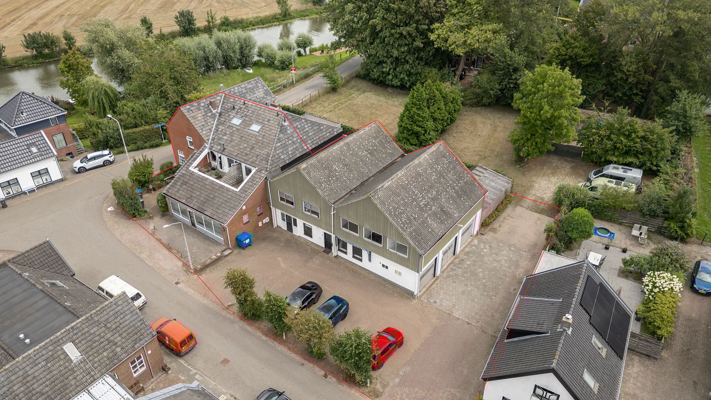 Bekijk foto 1 van 't Oosteneind 11