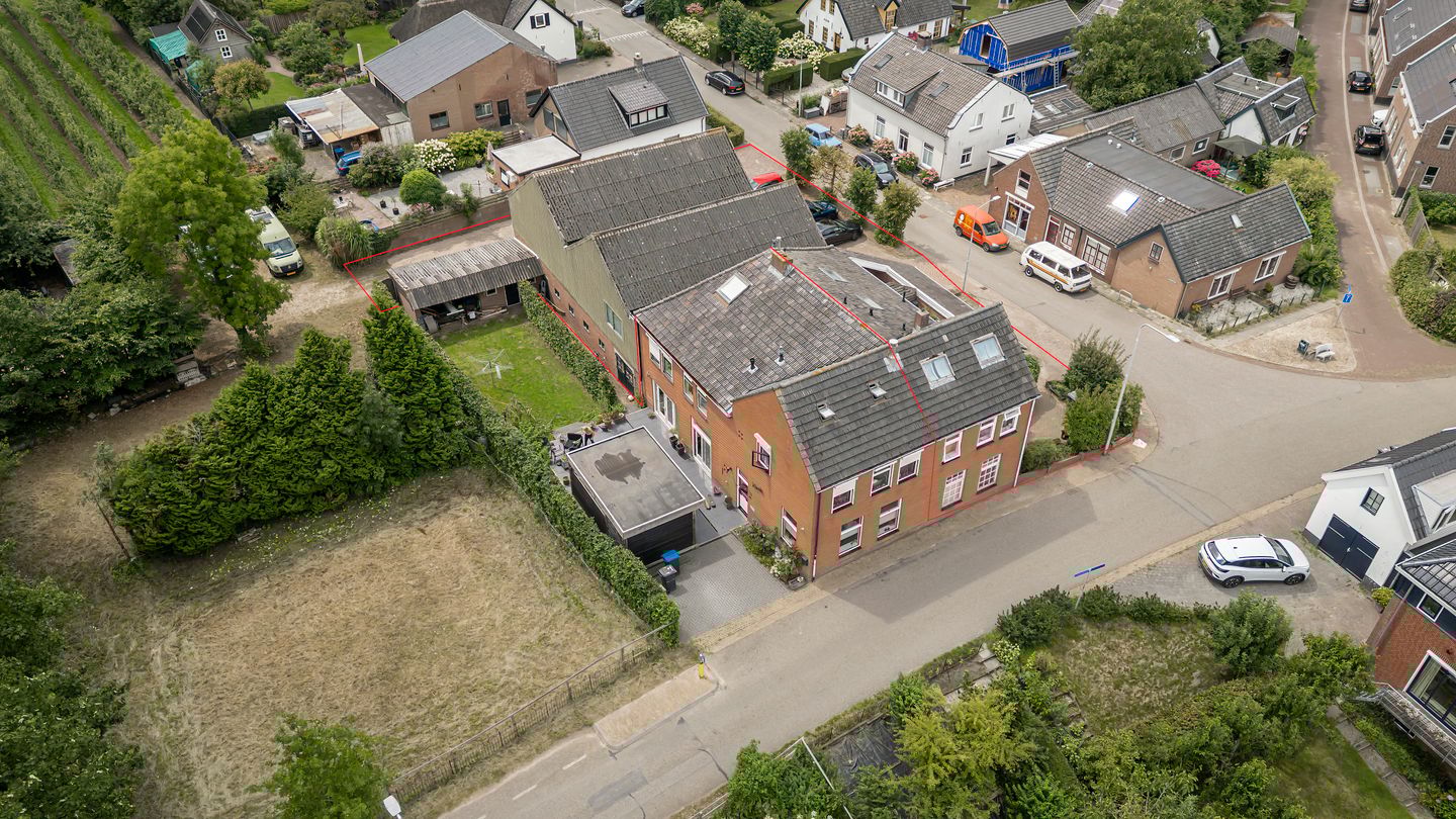 Bekijk foto 2 van 't Oosteneind 11