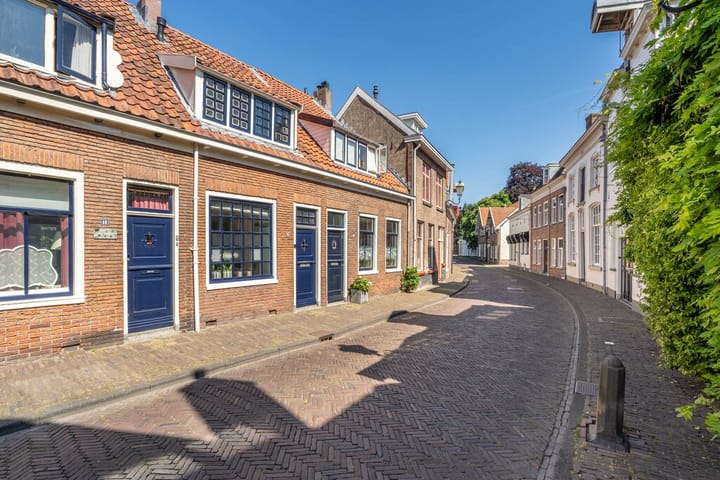 Photo 2 of Bloemendalsestraat 50