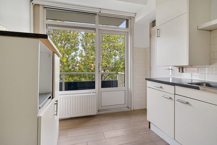 Foto 12 van Goudenregenplantsoen 32