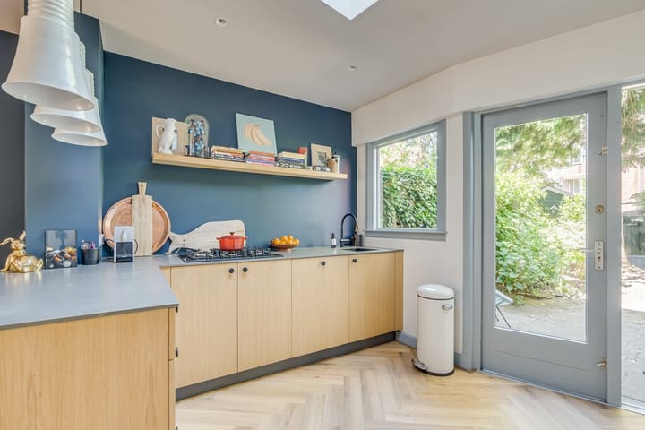 Photo 10 of Bloemendalsestraat 50