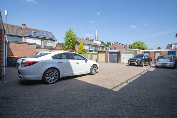 Photo 13 of Voorstraat 42