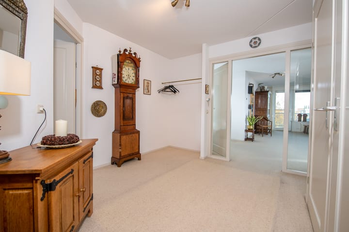 Foto 13 van Burgemeester Schönfeldplein 15-C1