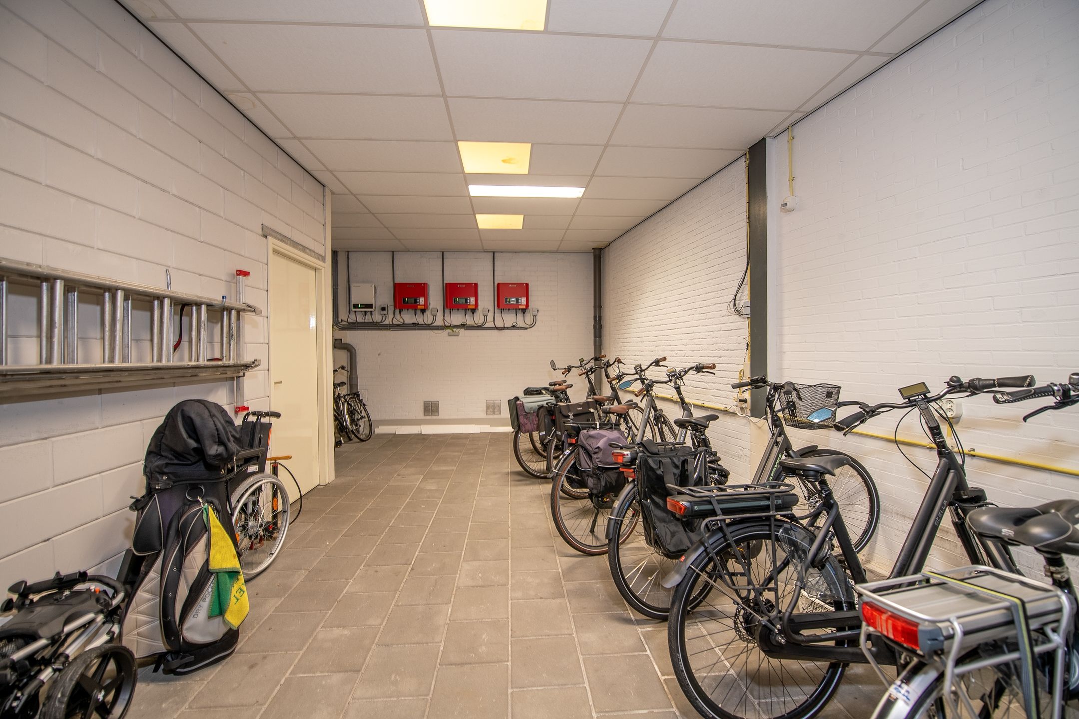 Foto 36 van Burgemeester Schönfeldplein 15-C1