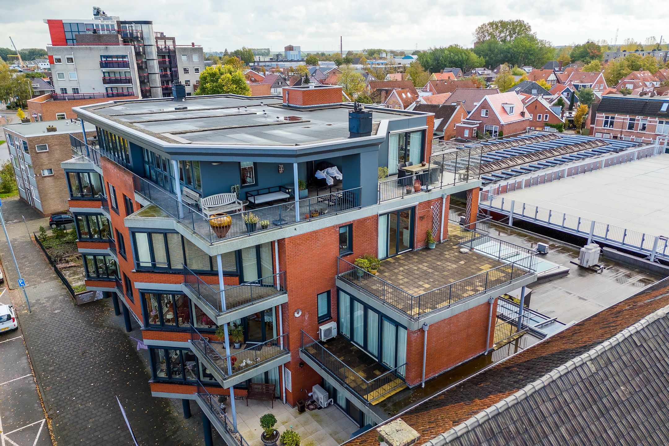 Foto 39 van Burgemeester Schönfeldplein 15-C1