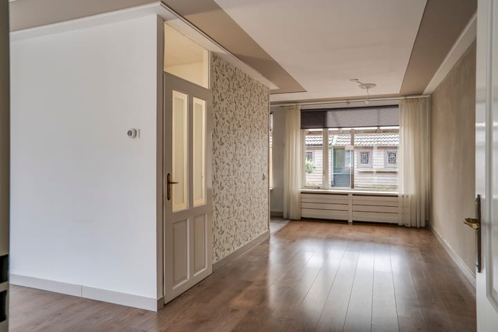 Photo 6 of Jan van Vlissingenhof 8