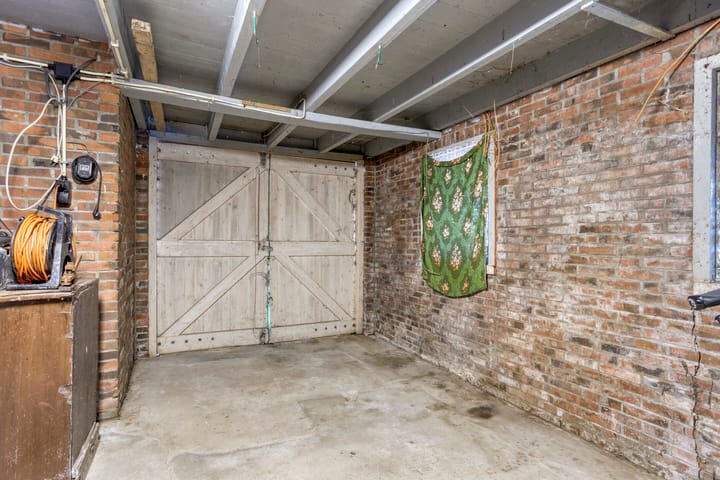 Photo 22 of Gealeloane 5